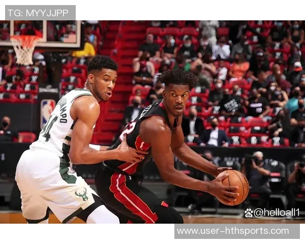 巴特勒半场表现出色轻松斩获9分4篮板2助攻展现实力