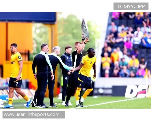 狼队小将M马内非曼联首选引援目标球队更倾向于戈登 狼队小将M马内非曼联首选引援目标球队更倾向于戈登